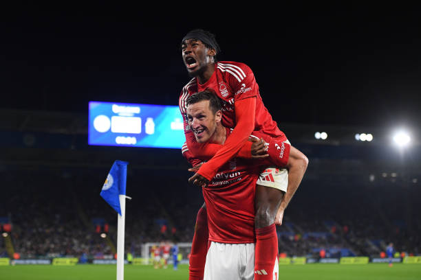 塔悼念活动 塔悼念活动