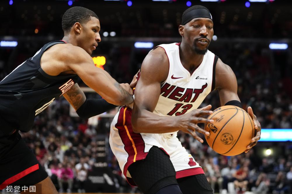 充滿榮耀與 充滿榮耀與